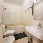 דירה Family-friendly Flat 3br 2ba Metro Telheiras *