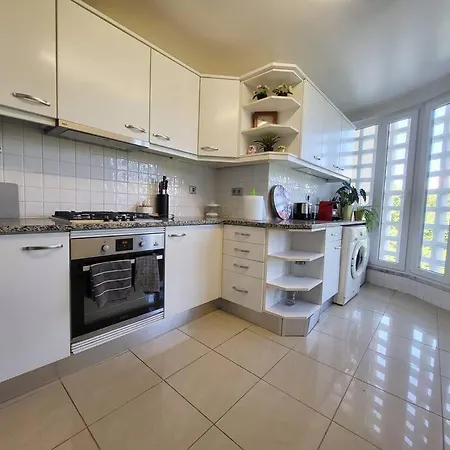 Family-friendly Flat 2br 2ba Metro Telheiras Апартаменты Лиссабон