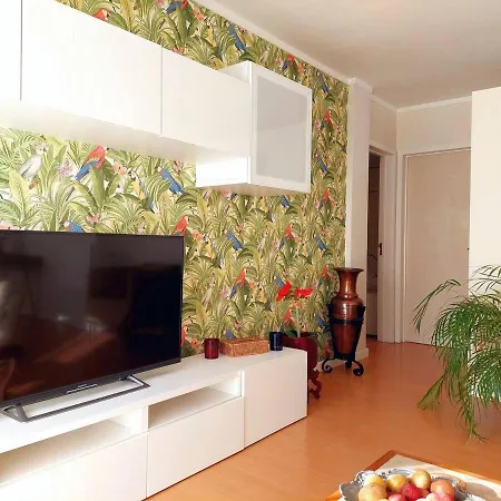Family-friendly Flat 3br 2ba Metro Telheiras * Lisboa